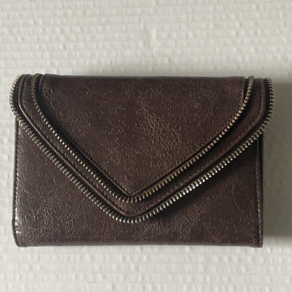Matt & Nat Brown Wallet with Chevron Zipper Design